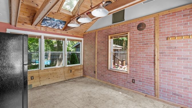 Empty room, Interior, Stone Walls, Wooden Beams, Wooden Ceilings