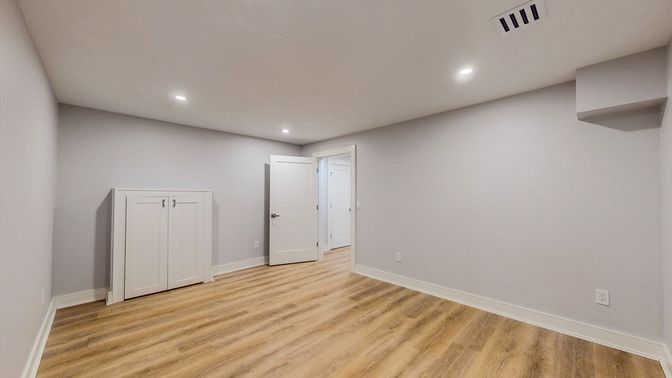Empty room, Interior, Recessed Lighting, Wood Texture Flooring