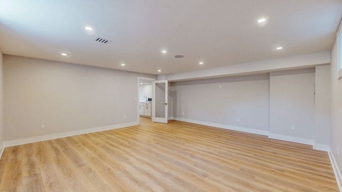 Empty room, Interior, Recessed Lighting, Wood Texture Flooring
