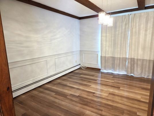 Empty room, Interior, Pendant Lights, Wood Texture Flooring