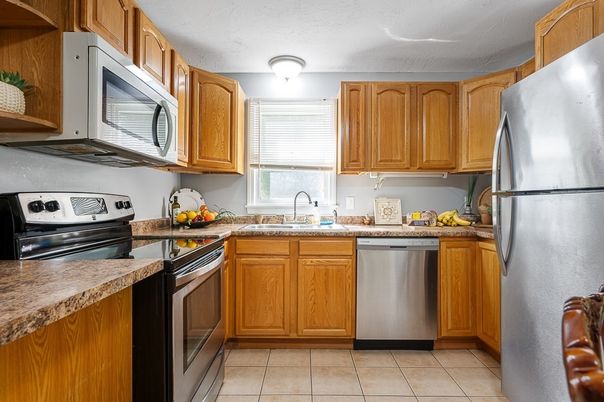 Interior, Kitchen, Stainless Steel Appliances