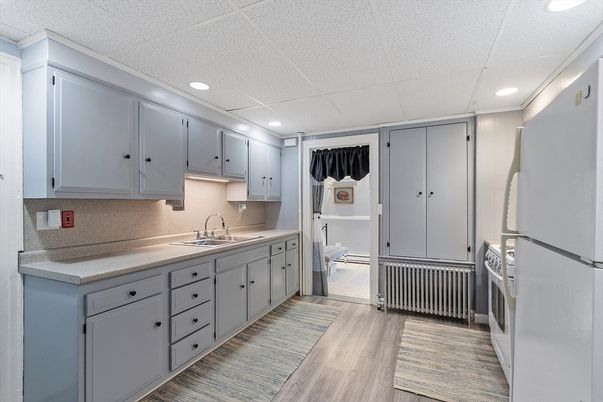 Interior, Kitchen, Recessed Lighting, Wood Texture Flooring
