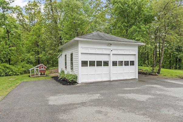 Detached Garage, Exterior