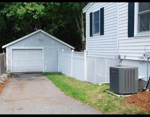 Detached Garage, Exterior