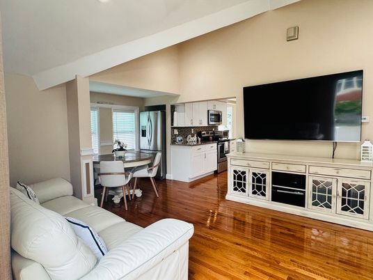 Dining room, Interior, Kitchen, Living room, Stainless Steel Appliances, Wood Texture Flooring