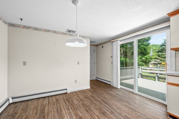 Empty room, Interior, Pendant Lights, Wood Texture Flooring