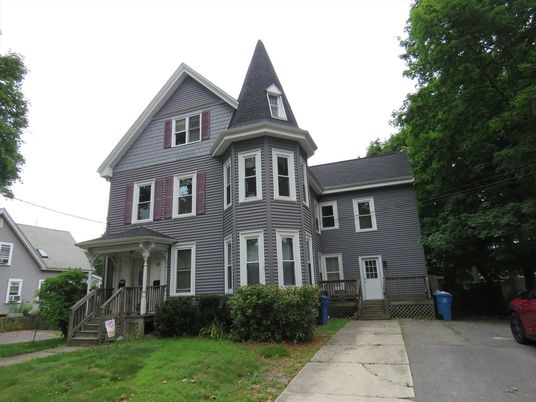 Exterior, Facade, Queen Anne Victorian