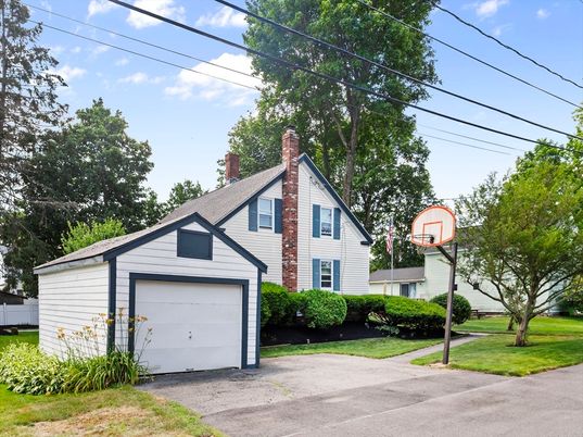 Detached Garage, Exterior, Facade, Brick Facade, Queen Anne Victorian