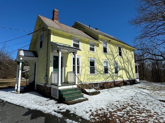 Backyard, Exterior, Facade, Cape Cod