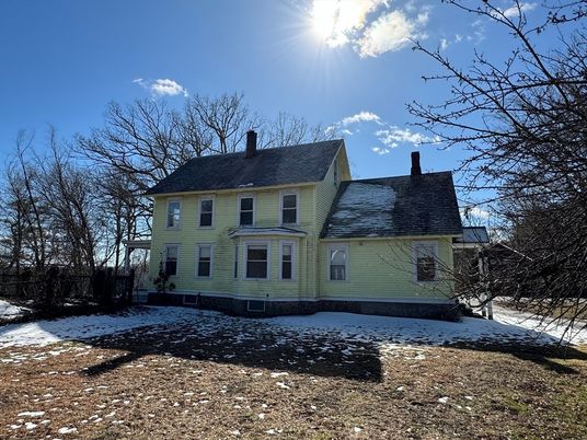 Backyard, Exterior, Facade, Cape Cod