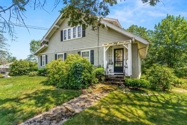 Exterior, Facade, American Craftsman