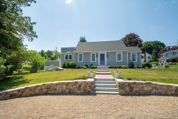 Backyard, Exterior, Facade, Cape Cod