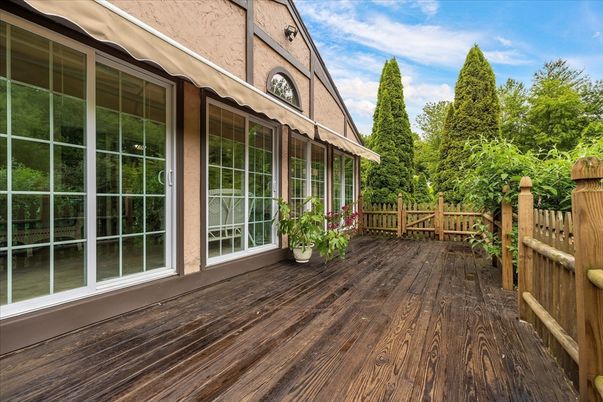 Exterior, Wood Texture Flooring