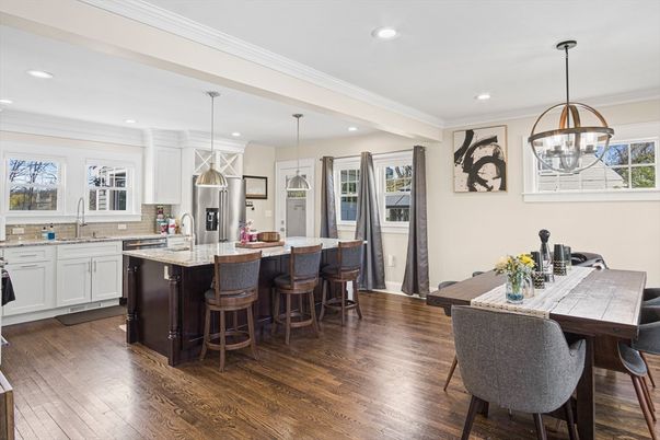 Dining room, Interior, Kitchen, Pendant Lights, Recessed Lighting, Wood Texture Flooring