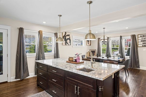 Dining room, Interior, Kitchen, Pendant Lights, Recessed Lighting, Wood Texture Flooring
