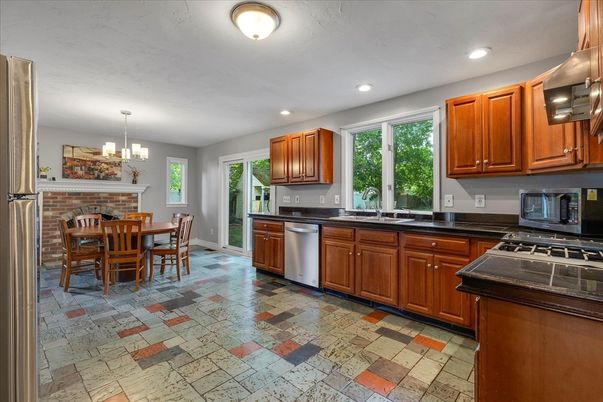 Chandelier, Dining room, Interior, Kitchen, Recessed Lighting