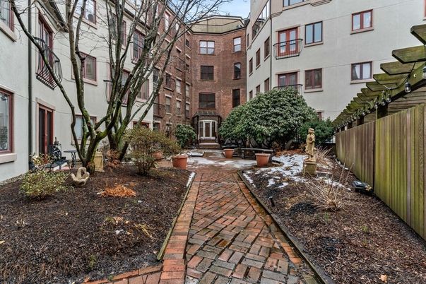 Exterior, Facade, Brick Facade, Rowhouse