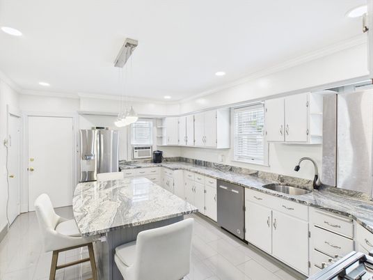 Interior, Kitchen, Pendant Lights, Recessed Lighting, Stainless Steel Appliances