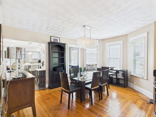 Chandelier, Dining room, Interior, Kitchen, Recessed Lighting, Wood Texture Flooring