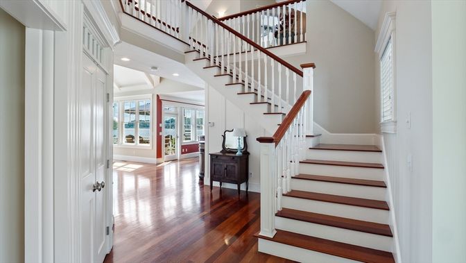 Interior, Recessed Lighting, Wood Texture Flooring