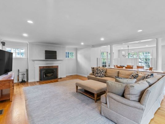 Fireplace, Interior, Living room, Pendant Lights, Recessed Lighting, Wood Texture Flooring