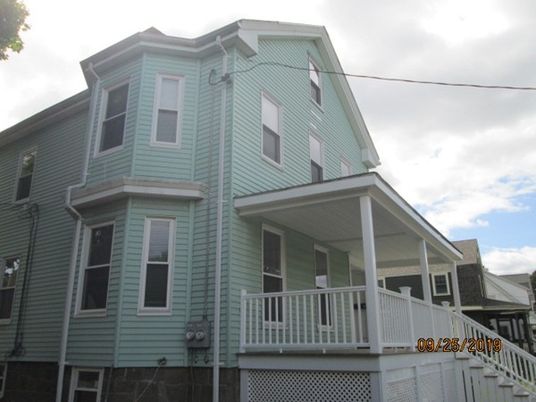 Exterior, Facade, Rowhouse