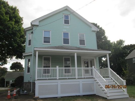 Backyard, Exterior, Facade, Queen Anne Victorian