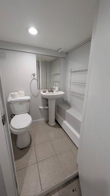 Bathroom, Interior, Recessed Lighting