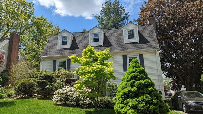 Exterior, Facade, Cape Cod