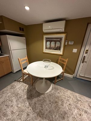 Dining room, Interior, Recessed Lighting
