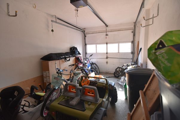 Garage, Interior