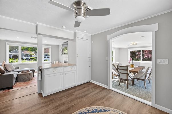 Dining room, Interior, Recessed Lighting, Wood Texture Flooring