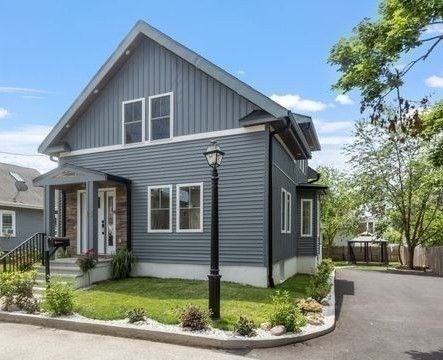 Exterior, Facade, American Craftsman