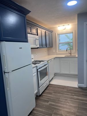 Interior, Kitchen, Wood Texture Flooring