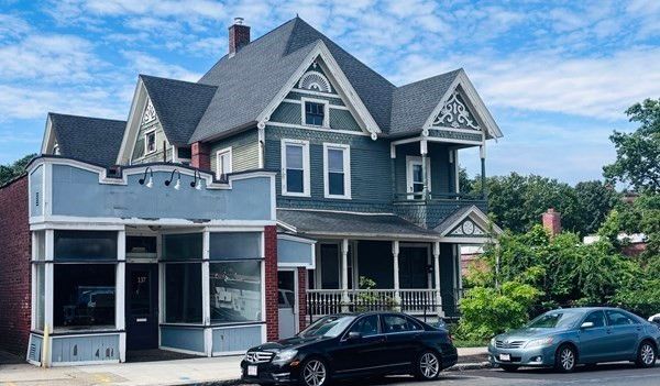 Exterior, Facade, Queen Anne Victorian