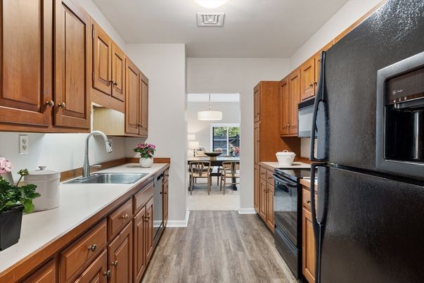 Dining room, Interior, Kitchen, Pendant Lights, Wood Texture Flooring