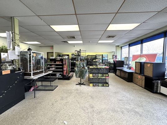 Fitness Equipment, Interior, Recessed Lighting