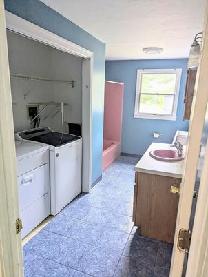 Bathroom, Interior, Utility Closets, Washer