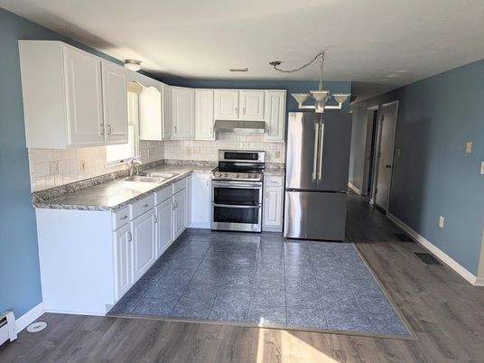 Chandelier, Interior, Kitchen, Stainless Steel Appliances, Wood Texture Flooring