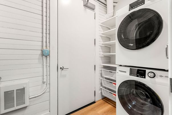 Interior, Utility Closets, Washer, Wood Texture Flooring