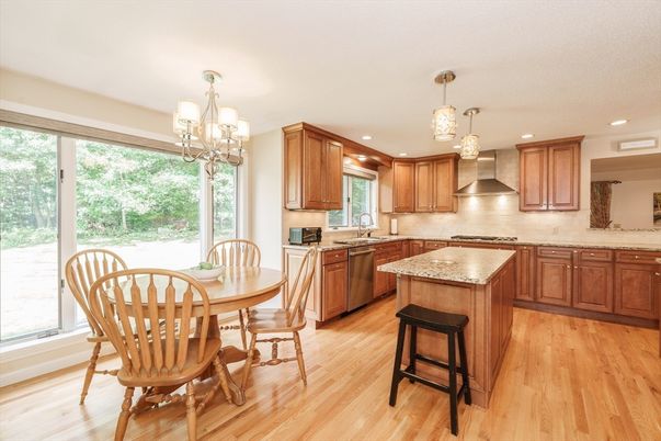 Chandelier, Dining room, Interior, Kitchen, Pendant Lights, Recessed Lighting, Wood Texture Flooring