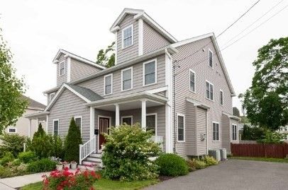Exterior, Facade, Queen Anne Victorian