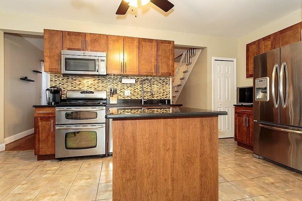 Interior, Kitchen, Stainless Steel Appliances