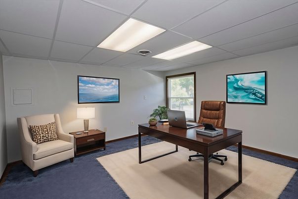 Home Office, Interior