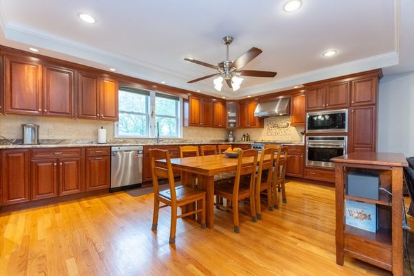 Dining room, Interior, Kitchen, Recessed Lighting, Stainless Steel Appliances, Wood Texture Flooring
