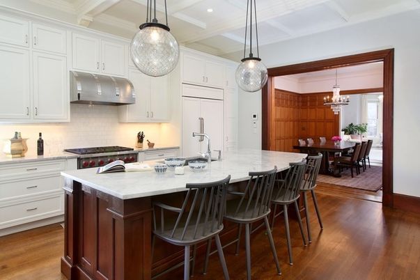 Chandelier, Dining room, Interior, Kitchen, Pendant Lights, Recessed Lighting, Stainless Steel Appliances, Wood Texture Flooring