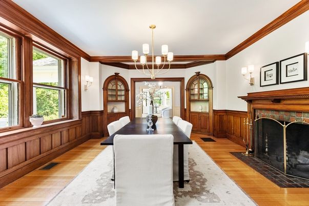 Chandelier, Dining room, Fireplace, Interior, Wood Texture Flooring