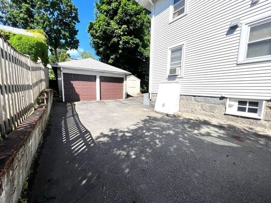 Detached Garage, Exterior