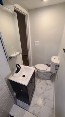 Bathroom, Interior, Marble, Recessed Lighting