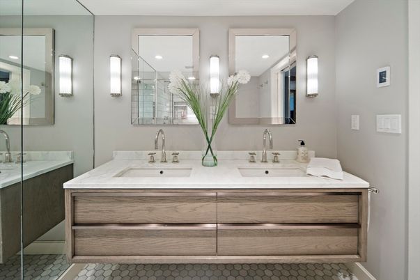 Bathroom, Dual Sink Vanities, Interior, Recessed Lighting